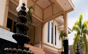 King Wates (yogyakarta)